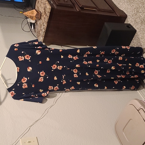 High/Low Dress - Picture 2 of 3